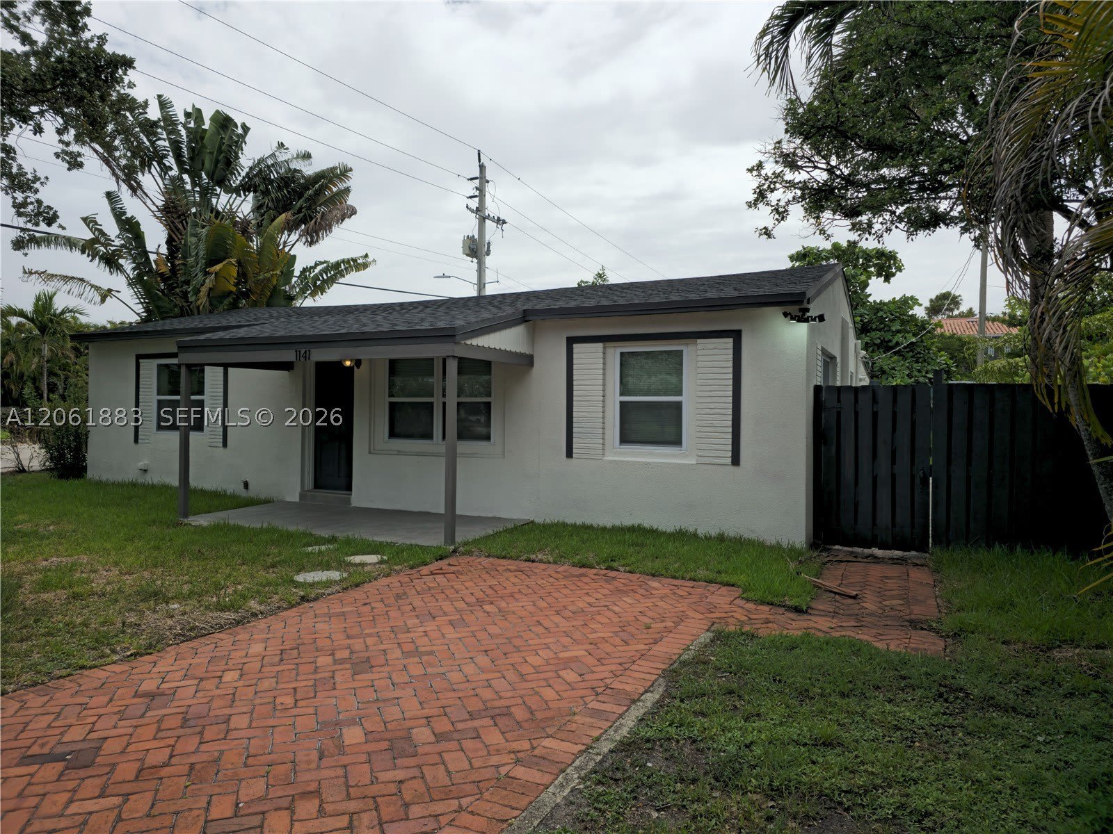 1141 SW 8th Ter – photo 1