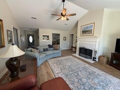 2011 Bayswater Road – photo 3