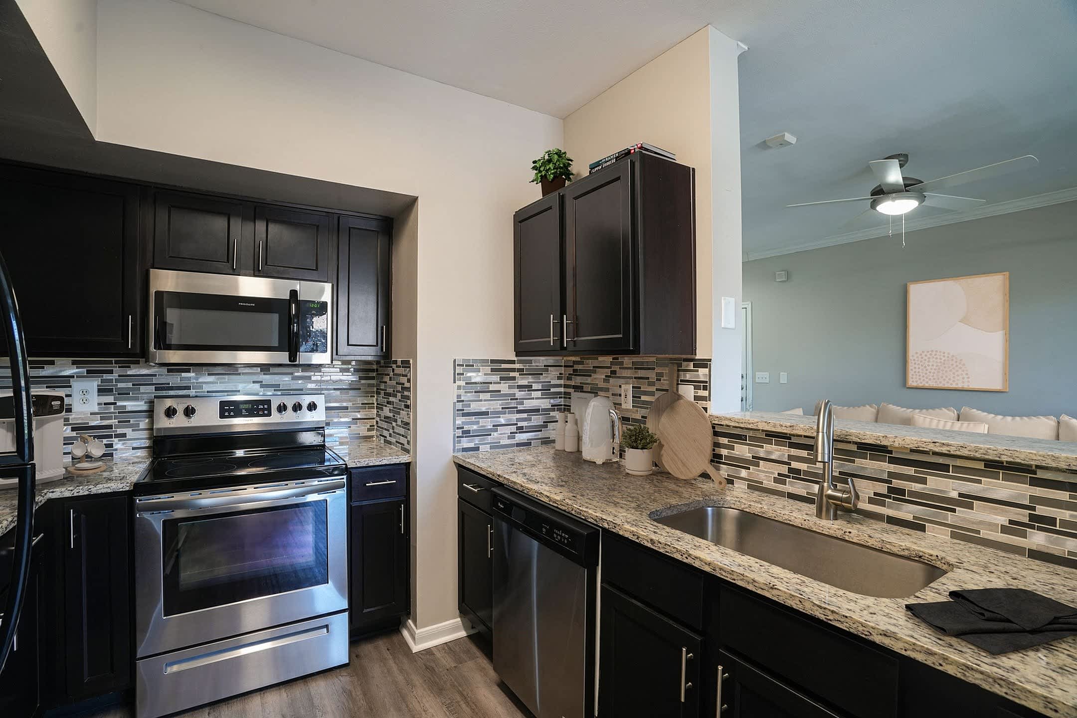 Oxmoor Apartment Homes – photo 2