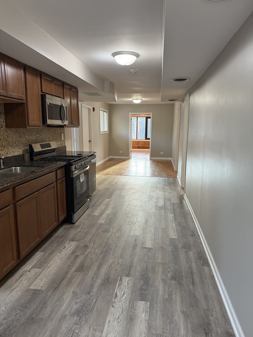 33 N Cass Avenue – photo 3