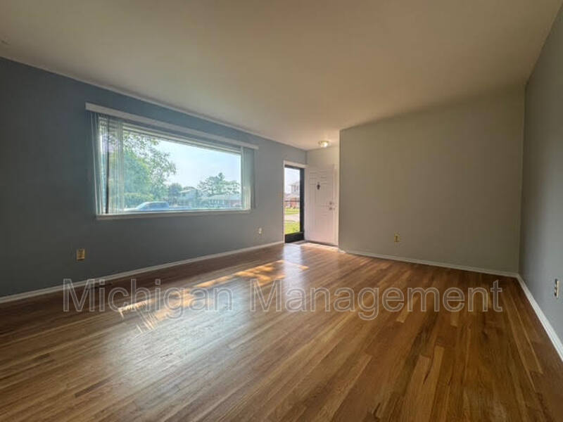 11219 Morgan Ave – photo 2