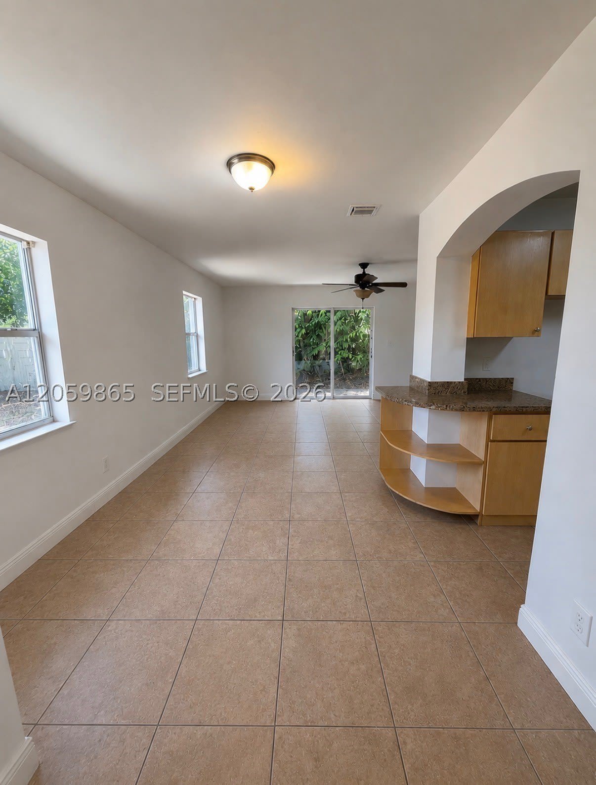 5202 NE 14th Ter – photo 4