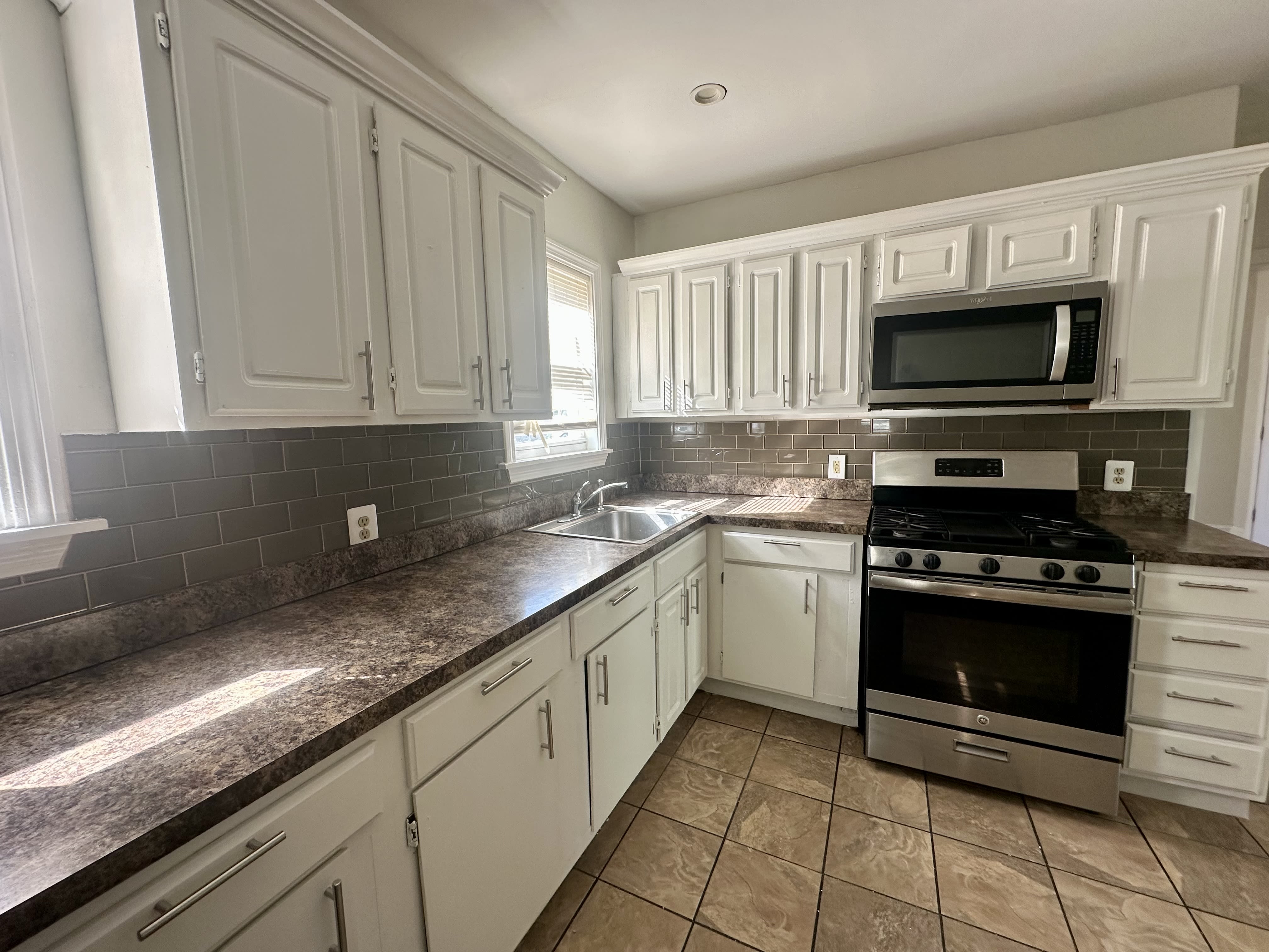 32 Gilmore St – photo 1