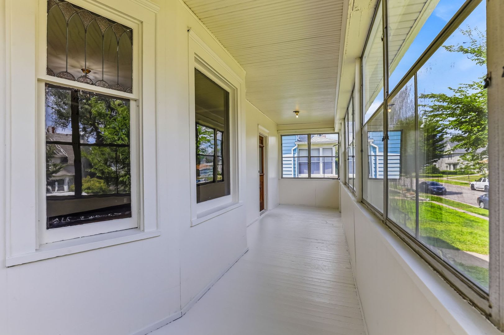 Beautiful 4-Bedroom Craftsman with Classic Character & Modern Updates – photo 4
