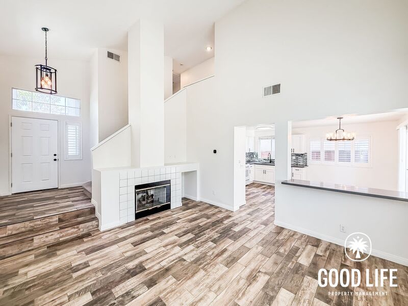 1084 Forester Dr – photo 2