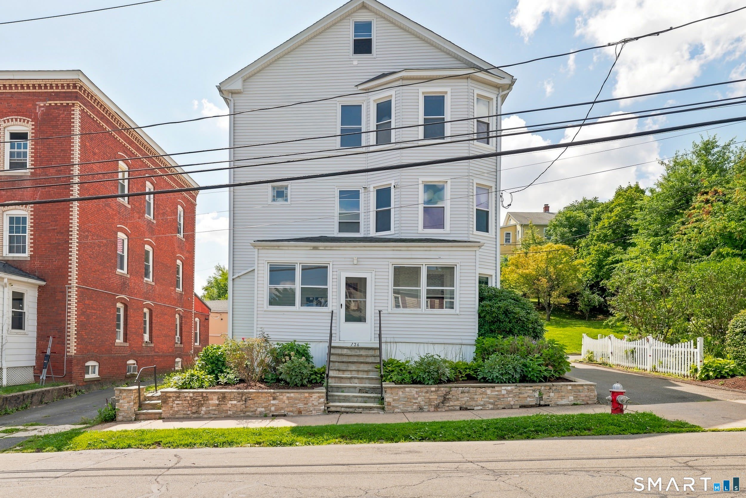 126 Booth Street – photo 1