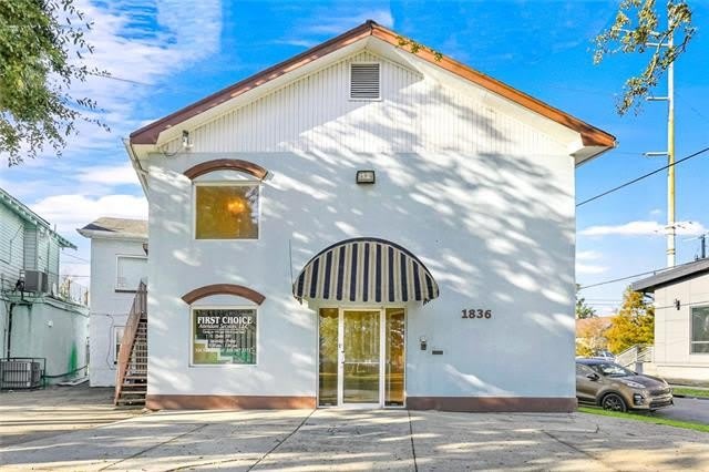 1836 ST BERNARD Avenue – photo 2
