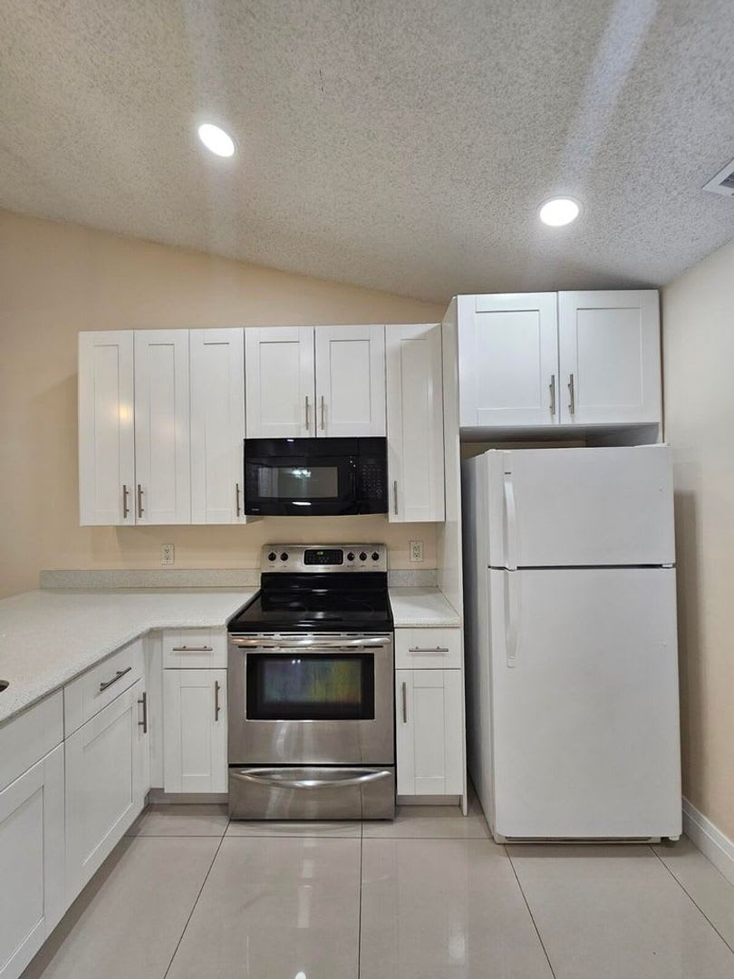 480 Hardwood Place Boca Raton Fl 33431 – photo 3