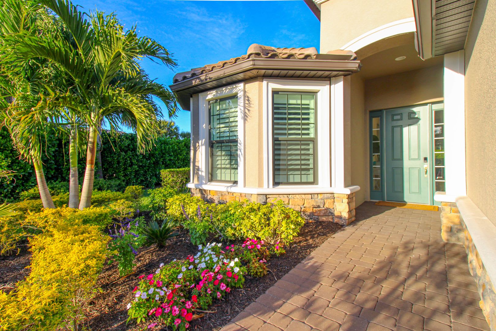 Stunning 3 Bedroom Den 3 Bathroom Heated Pool Spa Home With Golf Transfer To Esplanade Golf Country Club Seasonal – photo 4