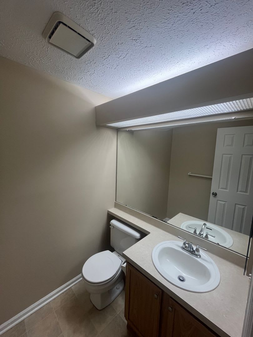 Move-in Ready 3 Bed Townhome in Sought After Fairport Area – photo 5