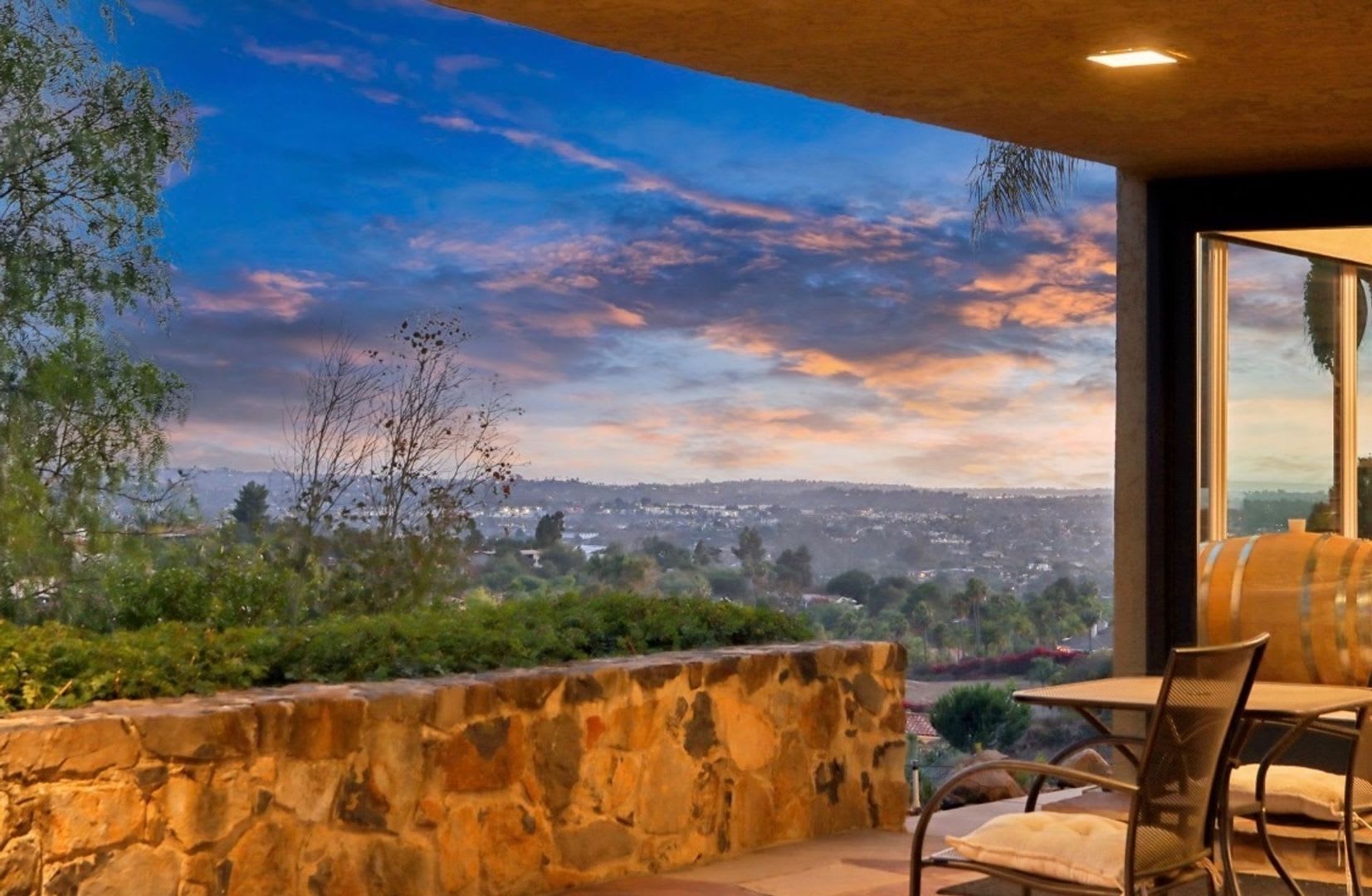 Gated 4bd Vista Home on Hilltop with Incredible Views! – photo 5