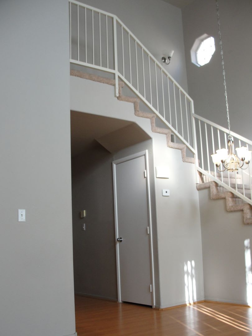 Perfect Roommate Townhouse – photo 2