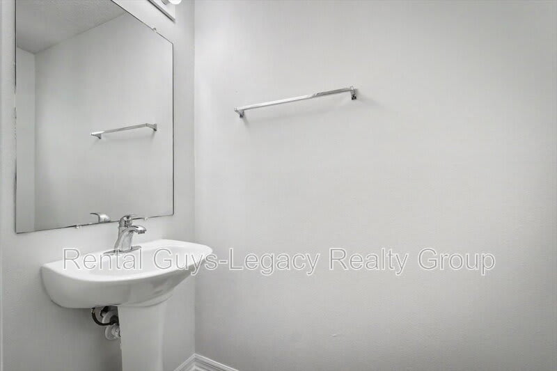 7414 Palm Hills Drive – photo 5