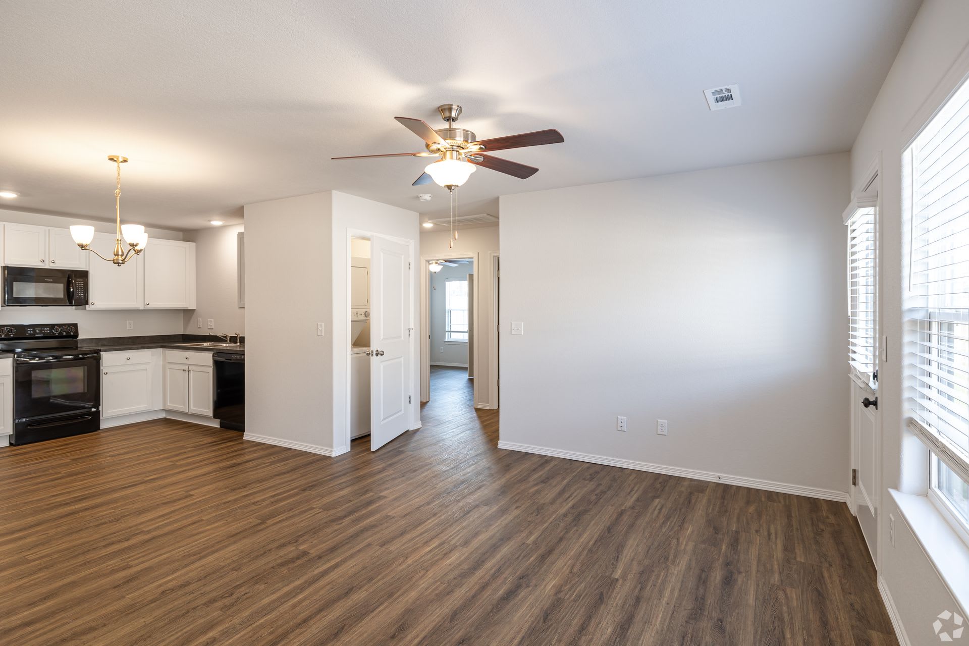 Now Leasing: 2,3, & 4-Bedroom Duplexes at Woodward Park with Attached Garage—Apply Today! – photo 3