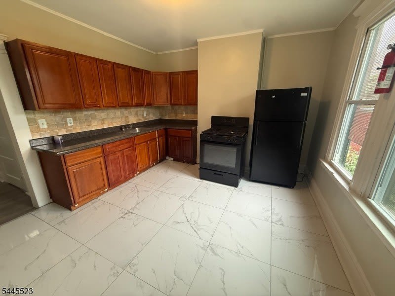 51 Hawkins St – photo 1