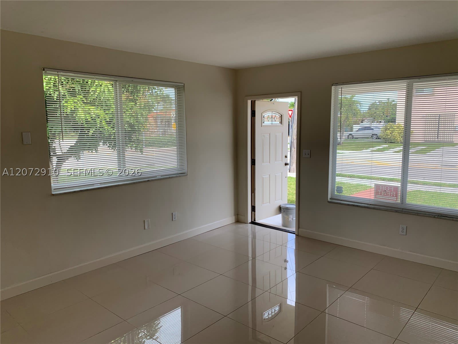 1200 SW 31st Ave – photo 2