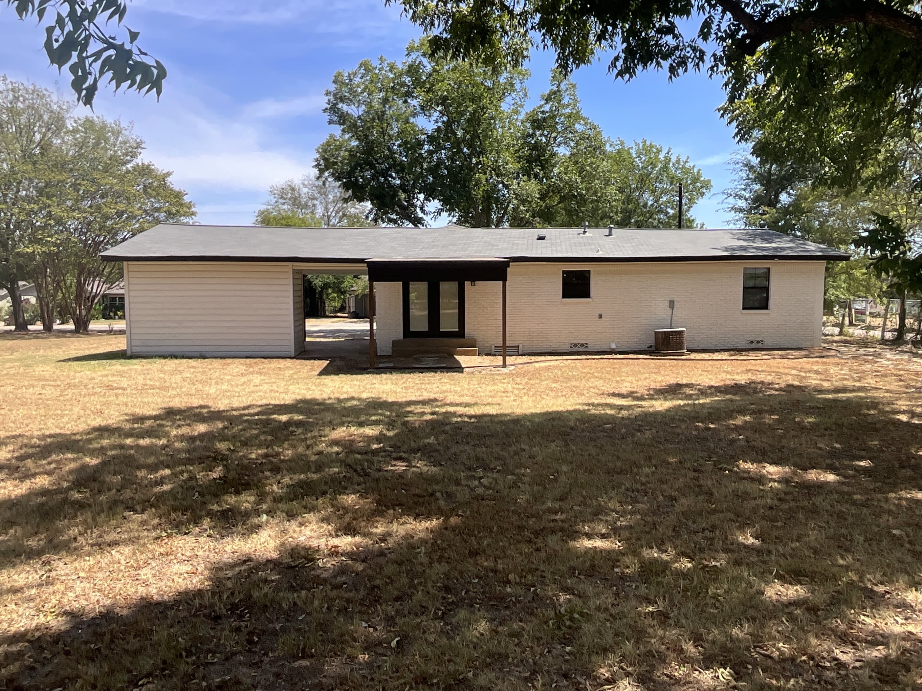 261 Bois D Arc Street – photo 4