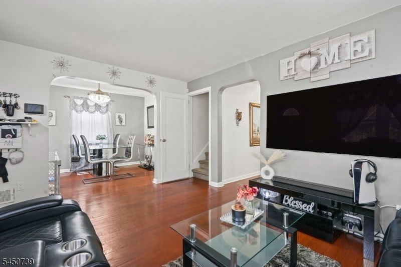 717 Sheridan Ave – photo 3