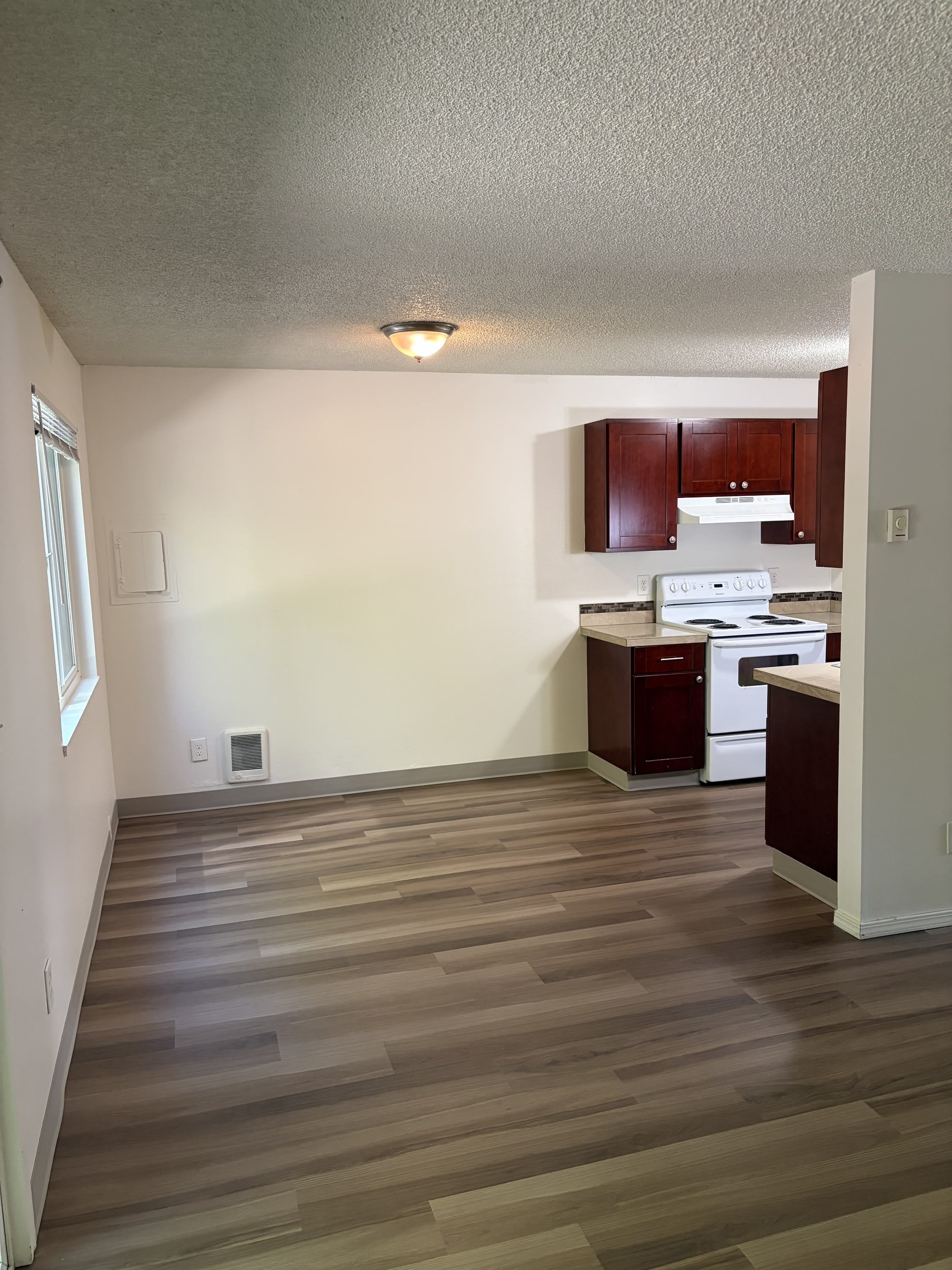 2297 Se Courtney Ave 5 – photo 3
