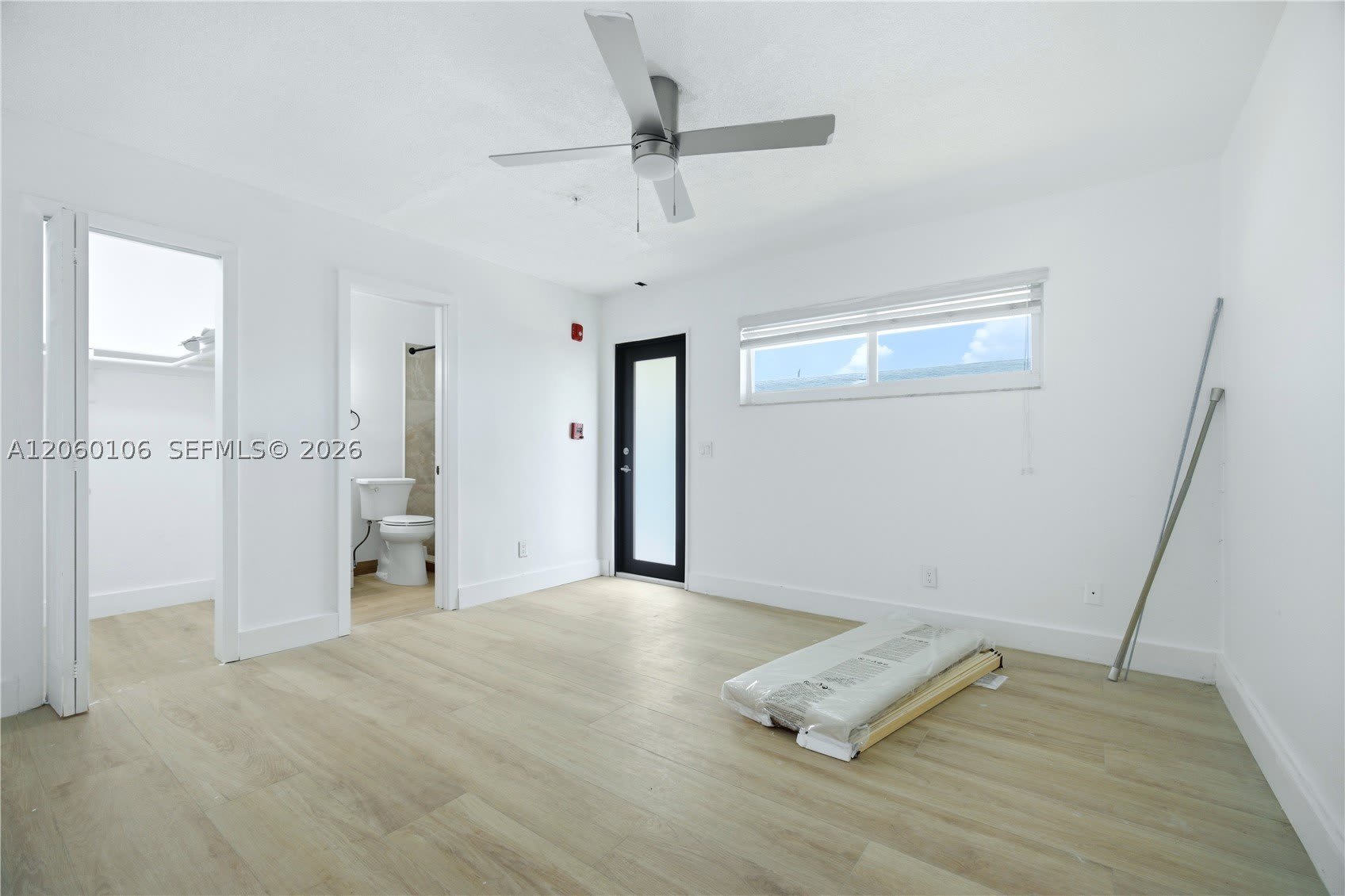 2209 SW 61st Ave – photo 3