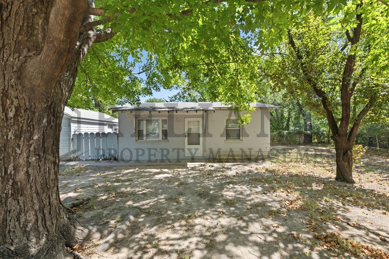 826 North Elder Street – photo 1