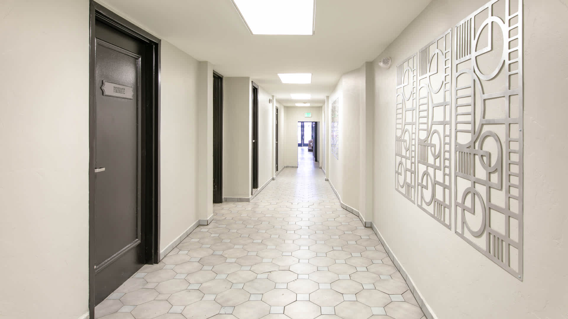 Vintage at 425 Broadway – photo 4