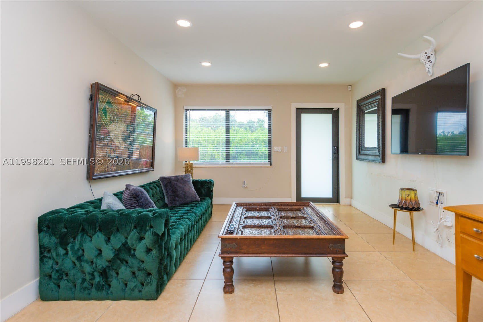 2925 Nw 11Th Ave – photo 2