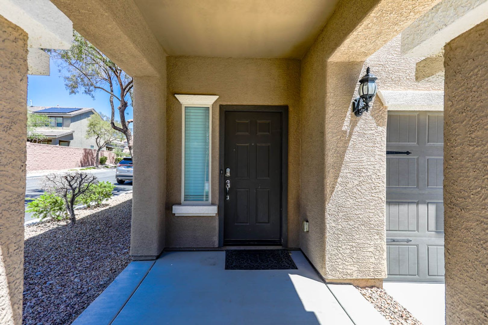 3 Bed, Den and Loft West Las Vegas Beauty – photo 4