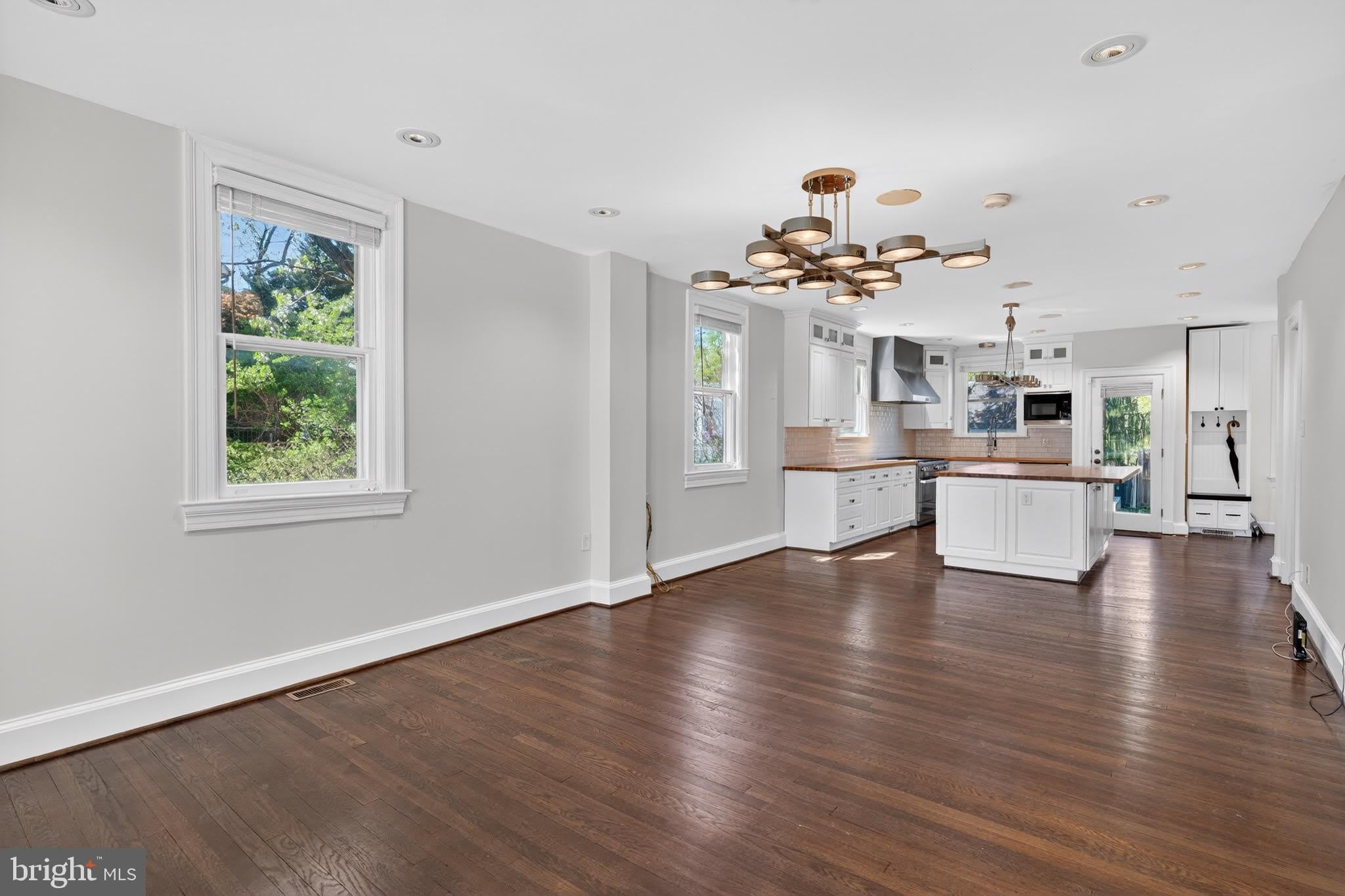 4701 CUMBERLAND Avenue – photo 3
