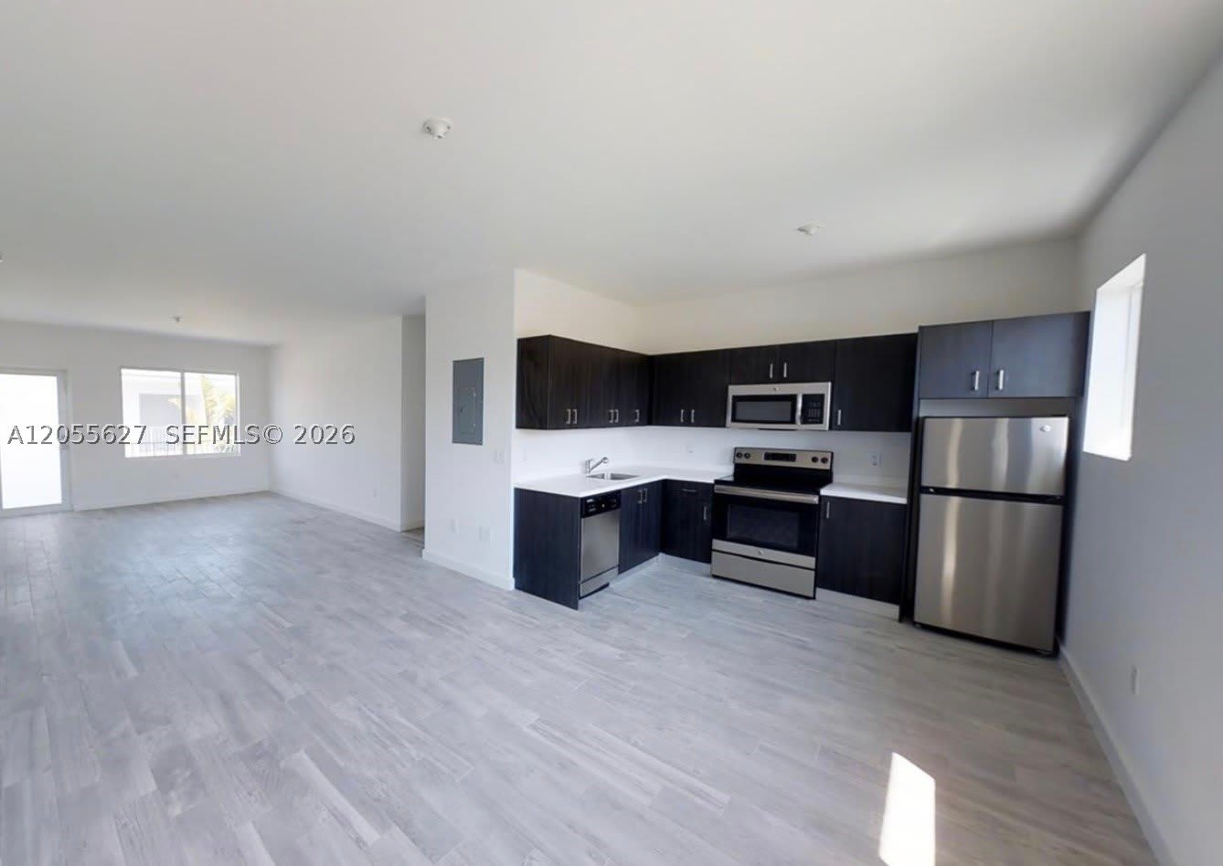321 S Shore Dr – photo 3