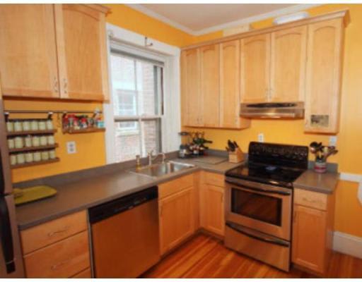 93 Marion St. – photo 2