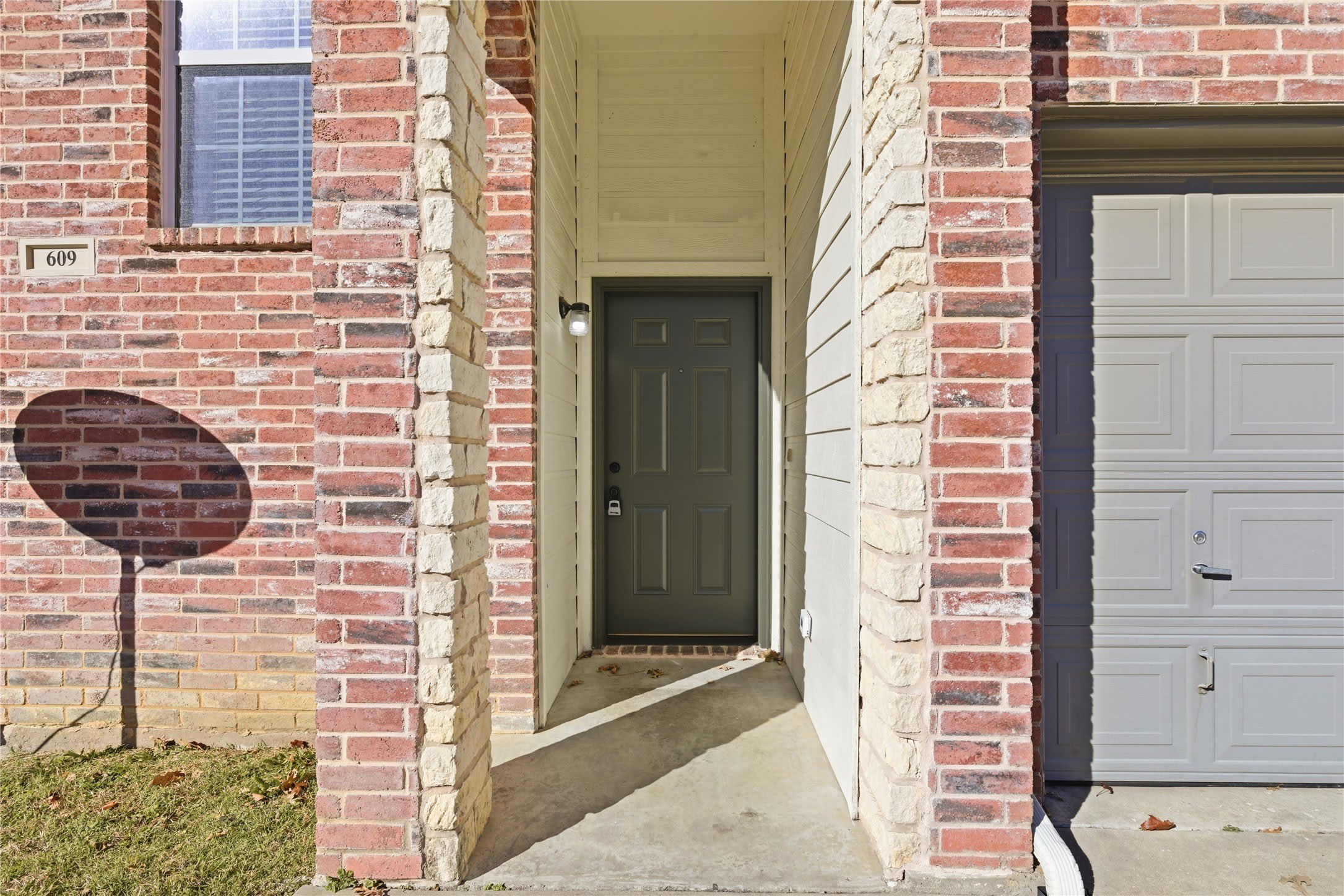 609 E Mcgee Street – photo 4