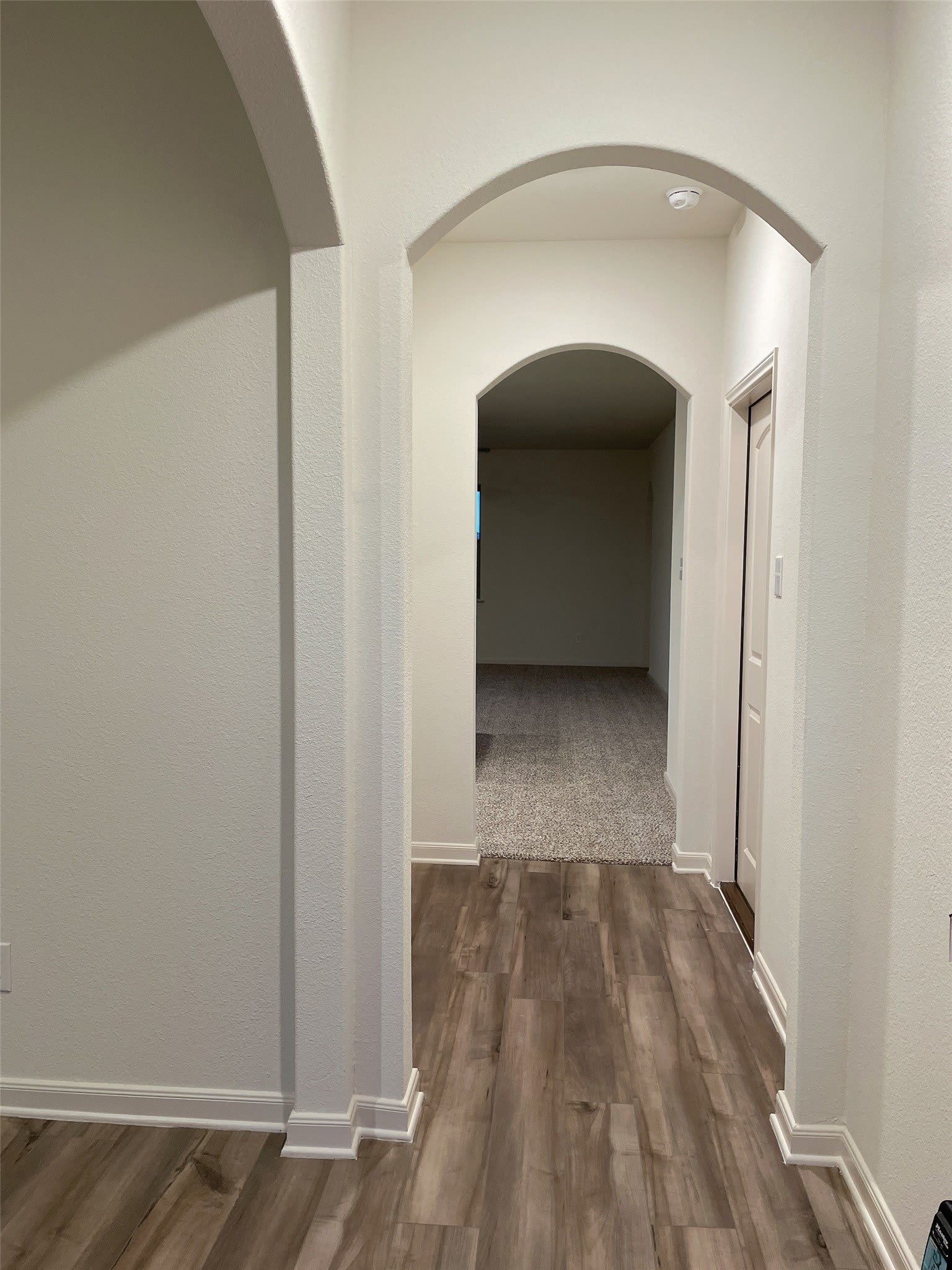 1819 Fergus – photo 2