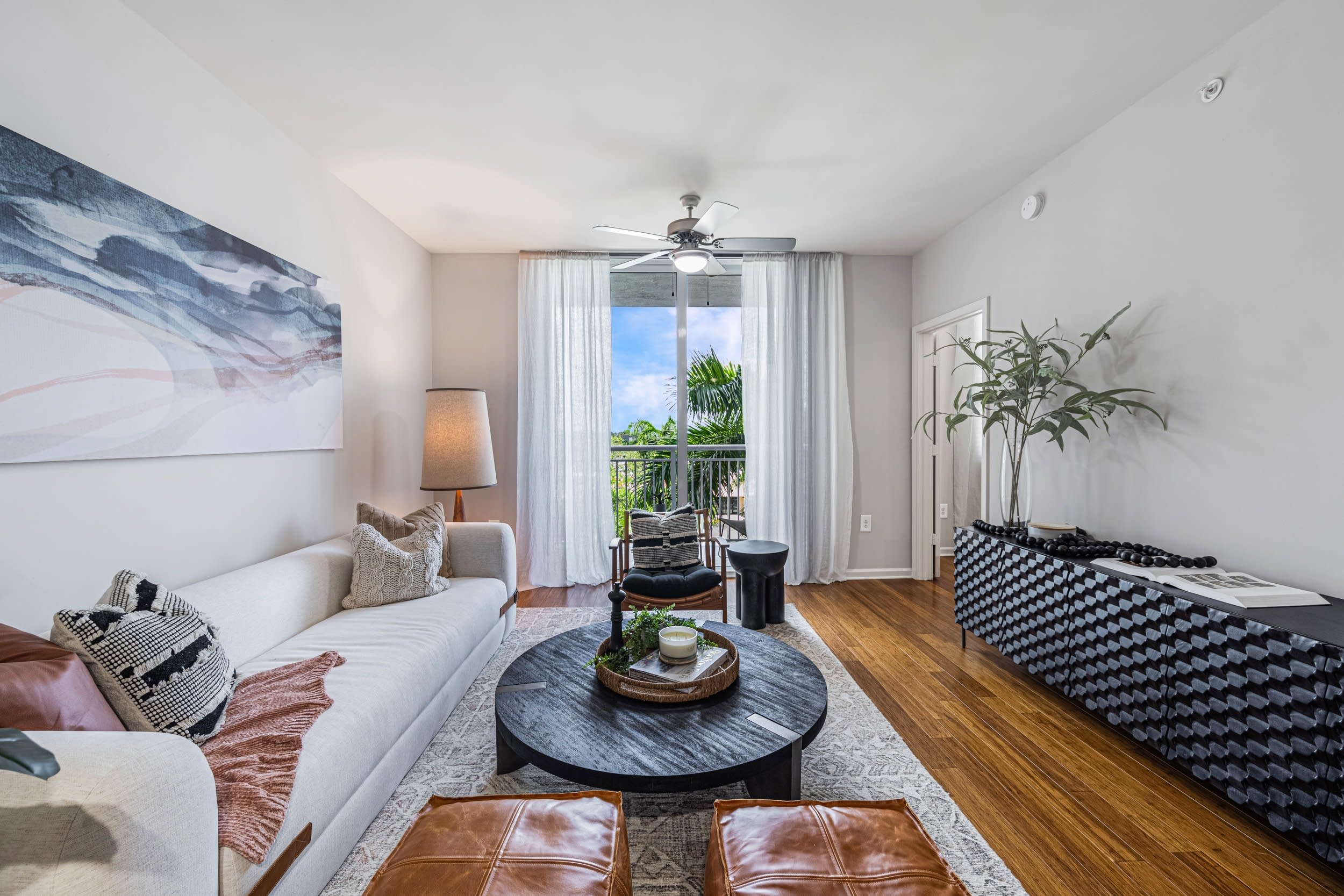 1640 Victoria Park Apartments – photo 5
