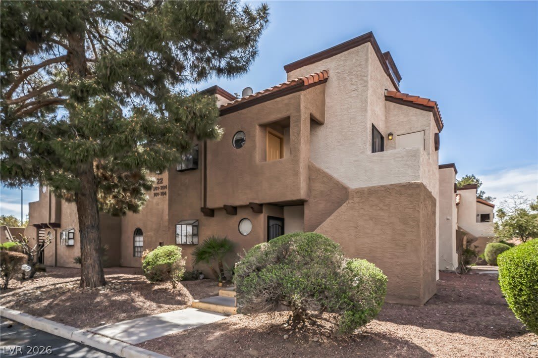 2978 Juniper Hills Boulevard – photo 2