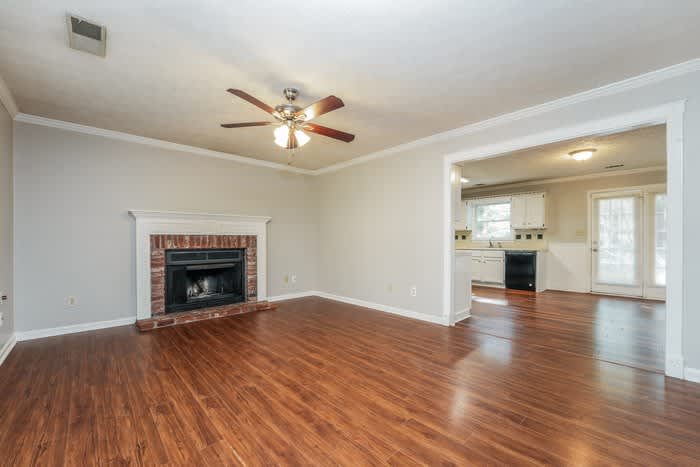 629 Tahoe Circle Southeast – photo 4