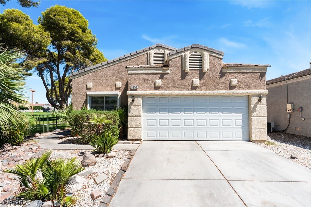 1652 WENDELL WILLIAMS Avenue – photo 3