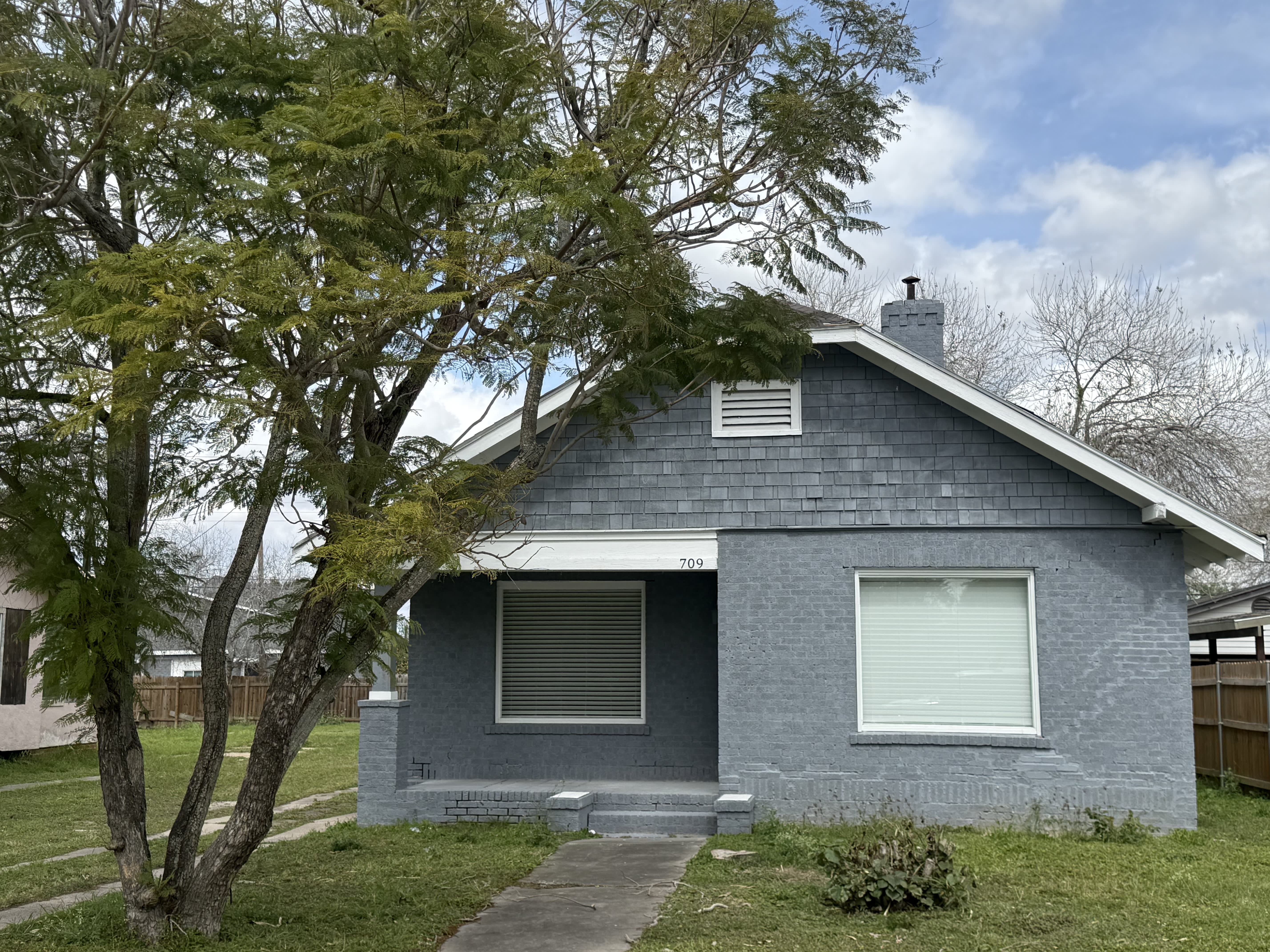 709 E Jackson St – photo 5