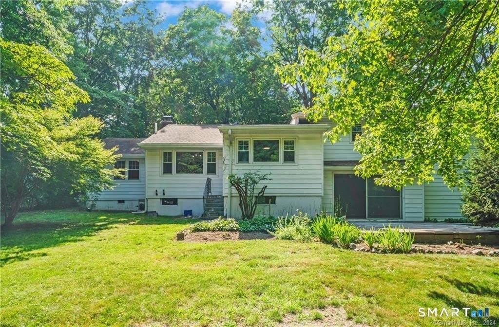 791 Newfield Avenue – photo 2