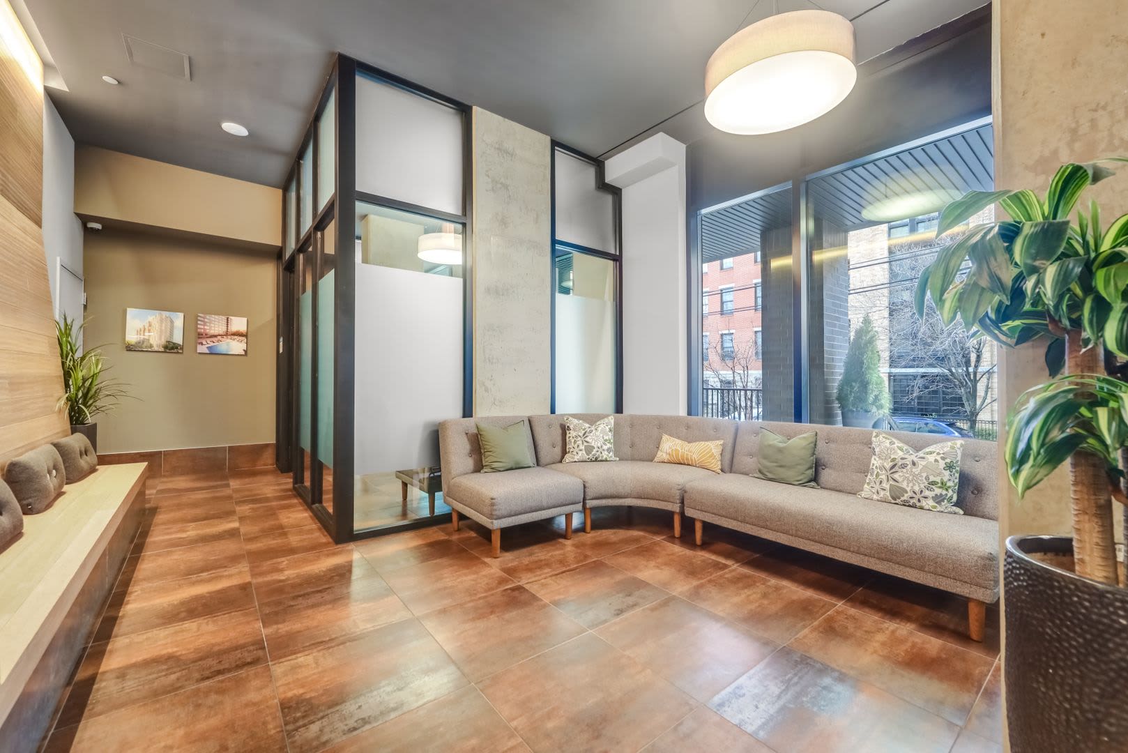 Massive 2/Bdrm 2/bath With Sizable Outdoor Terrace! A+ Location & Amenities – photo 3