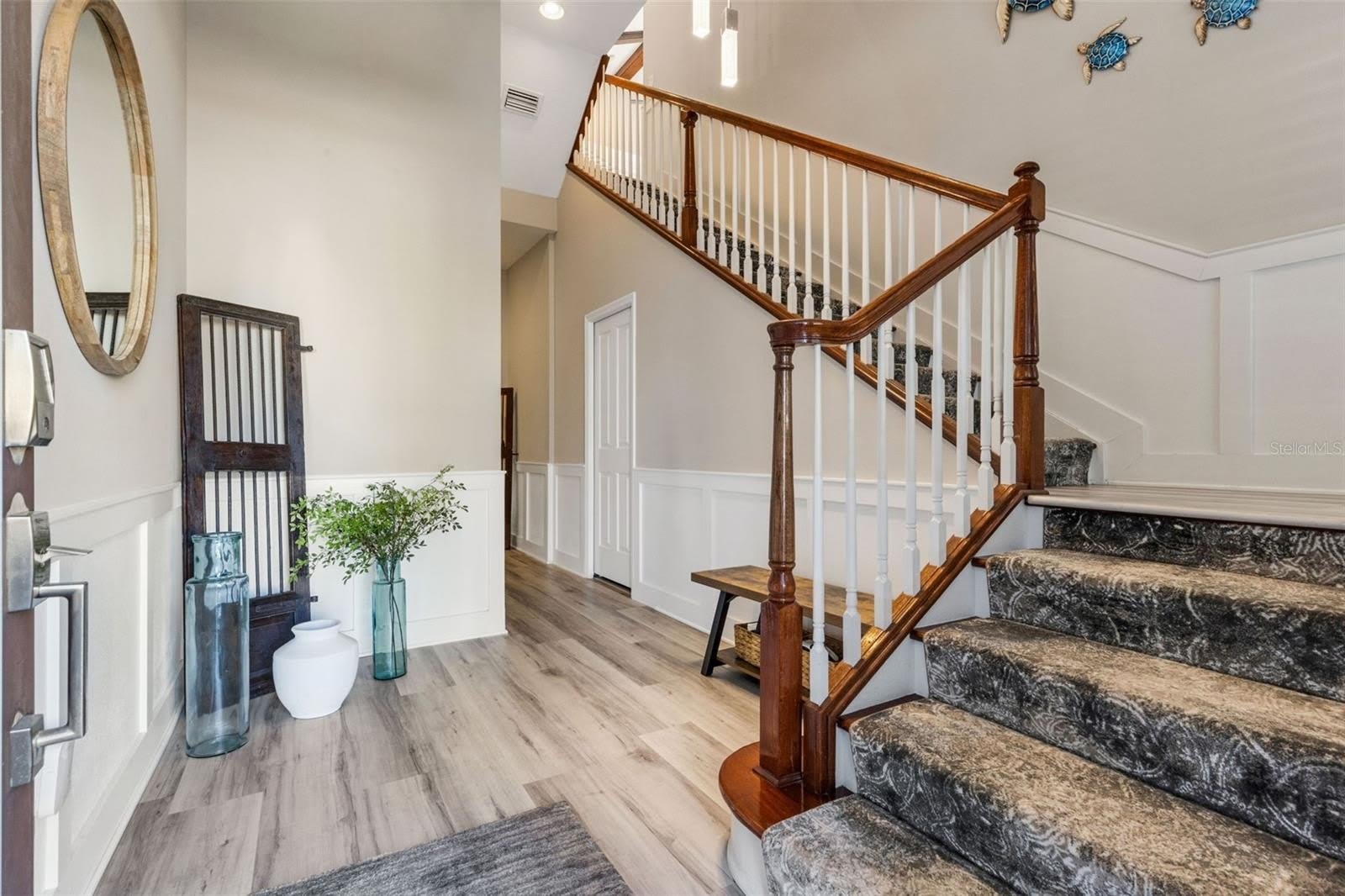 289 SAPPHIRE LAKE Drive – photo 4