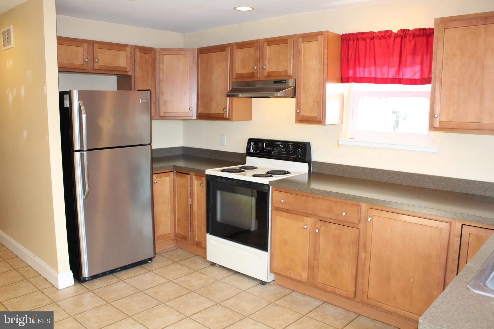 618 E PHILADELPHIA Avenue – photo 3