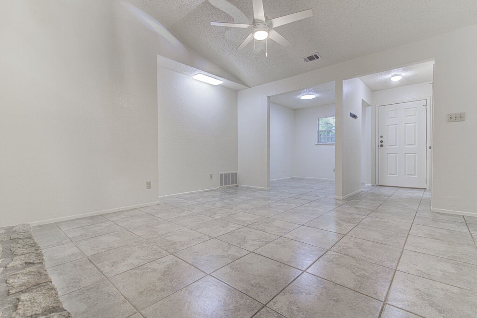 824 King Albert St – photo 4