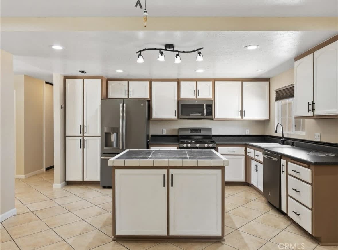 17970 Pitache Street – photo 4