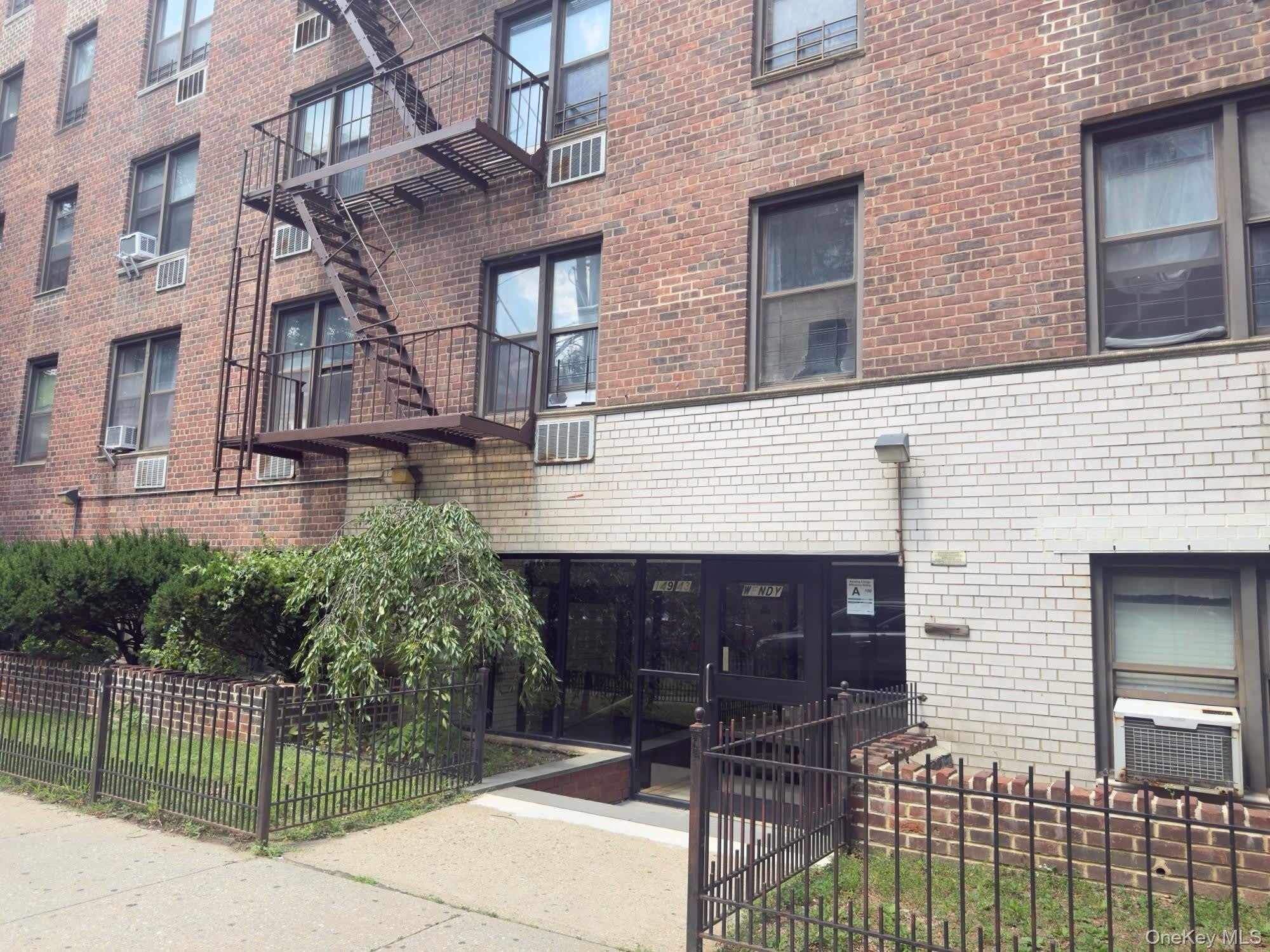 149-43 35Th Ave – photo 2