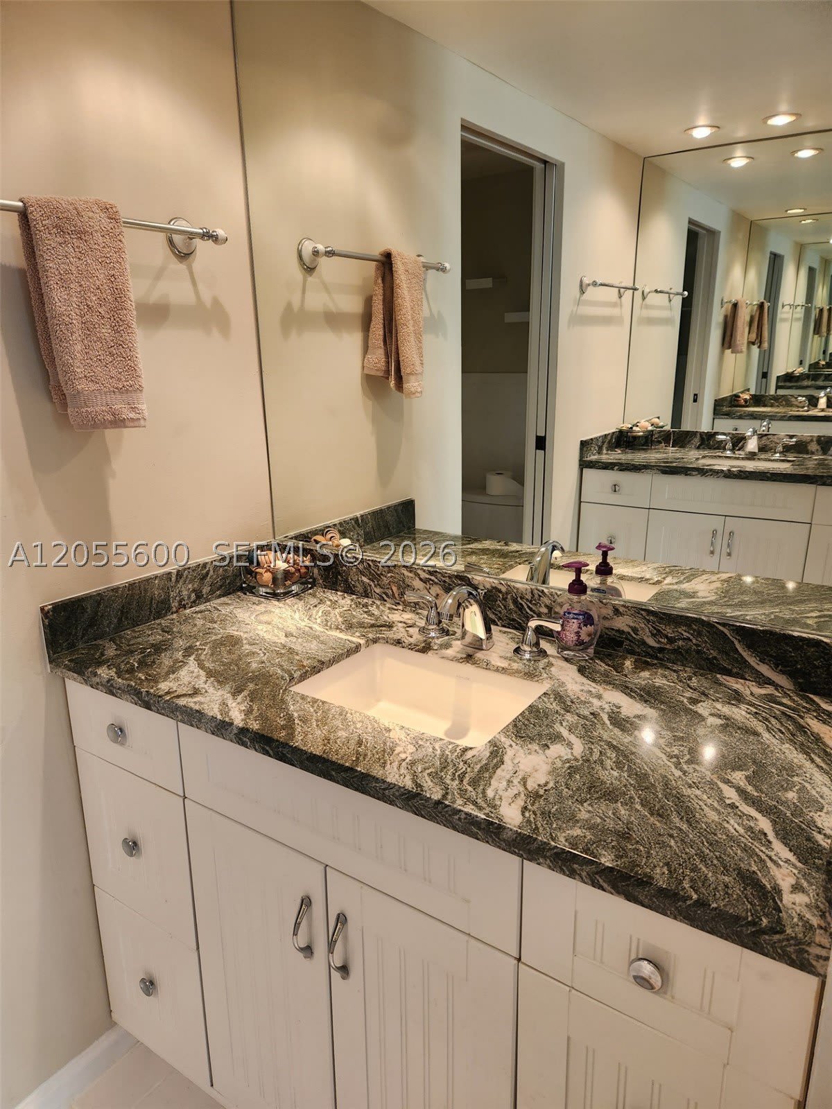 5460 N Ocean Dr – photo 2