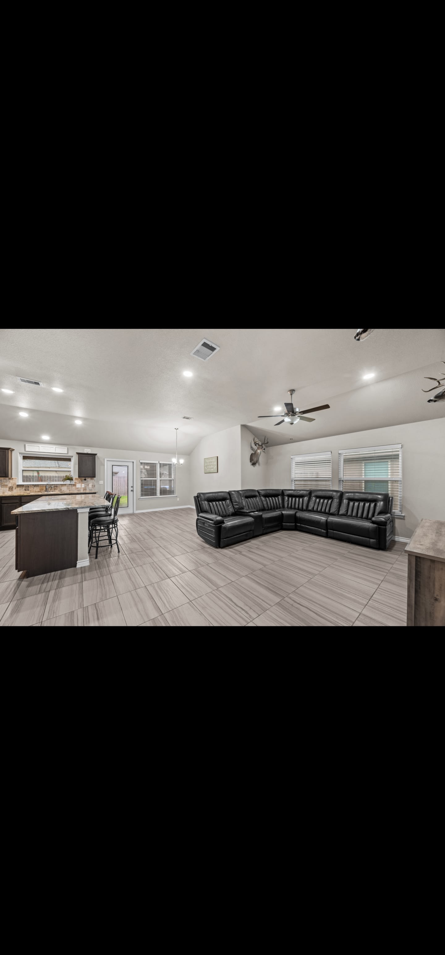 9505 English Oak Drive – photo 4
