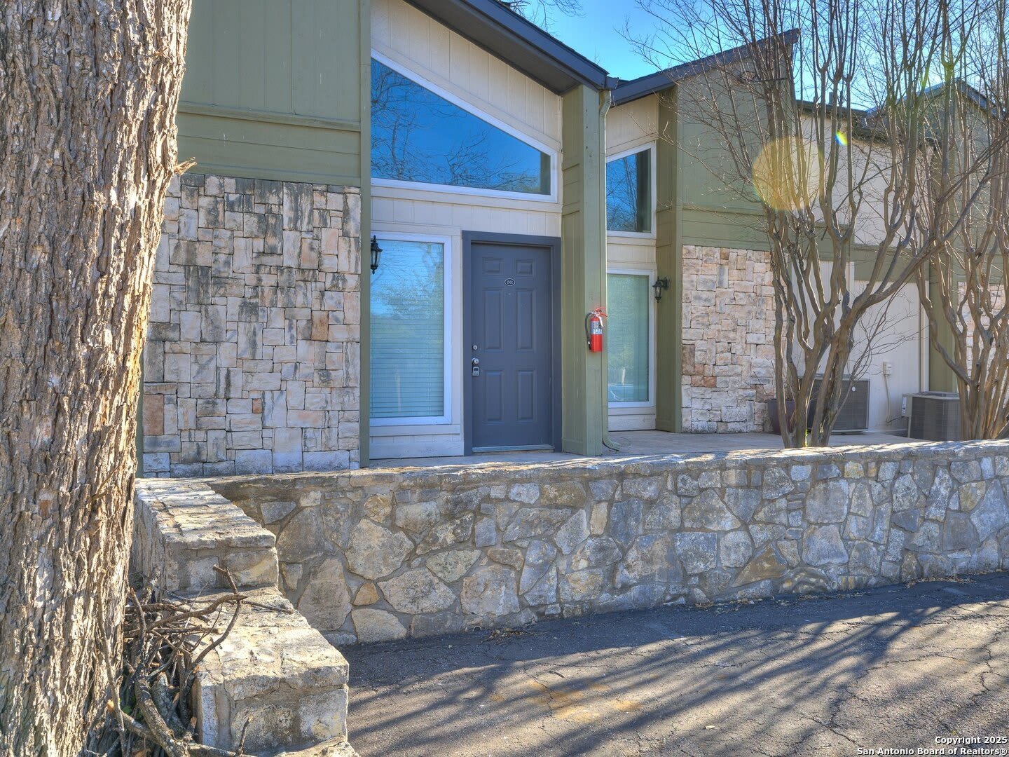 100 Lorenz Rd – photo 4