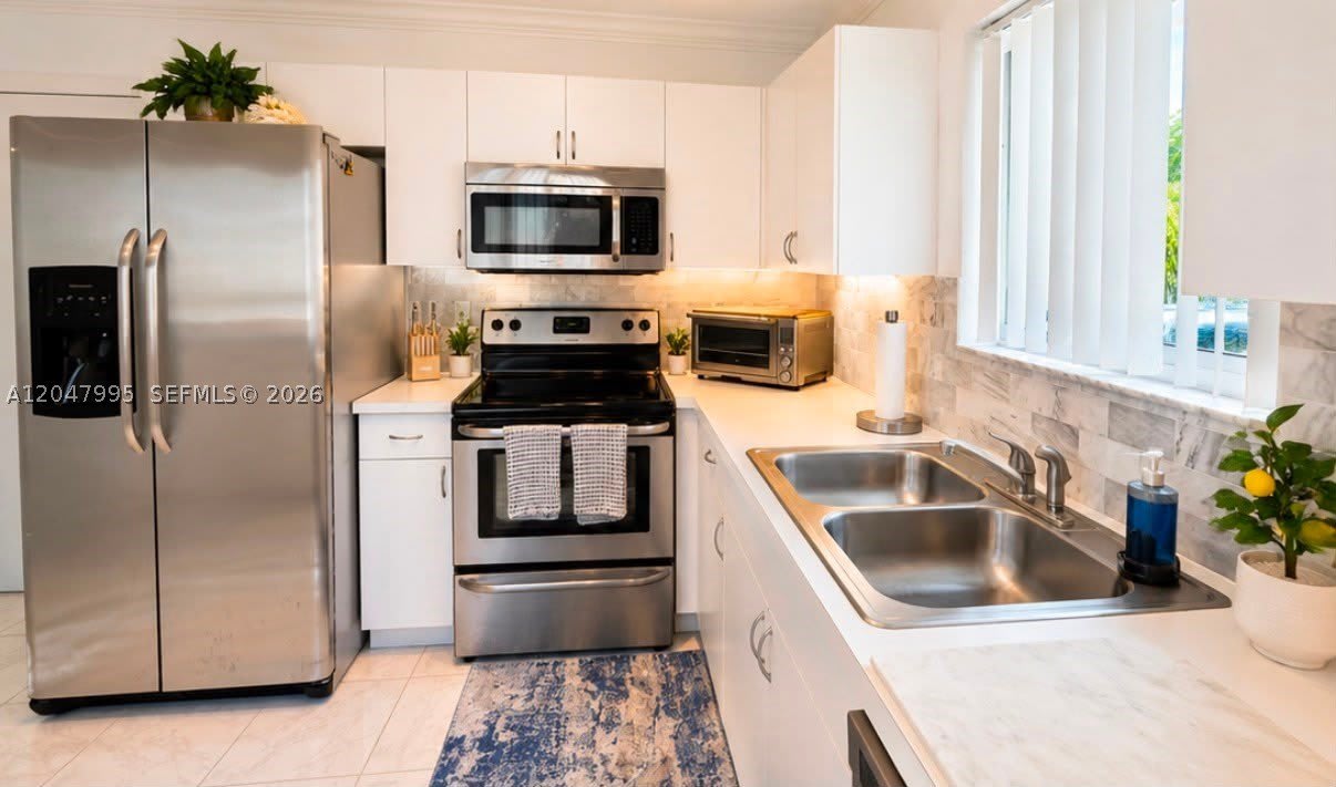 1428 Sw 47Th Ave – photo 5