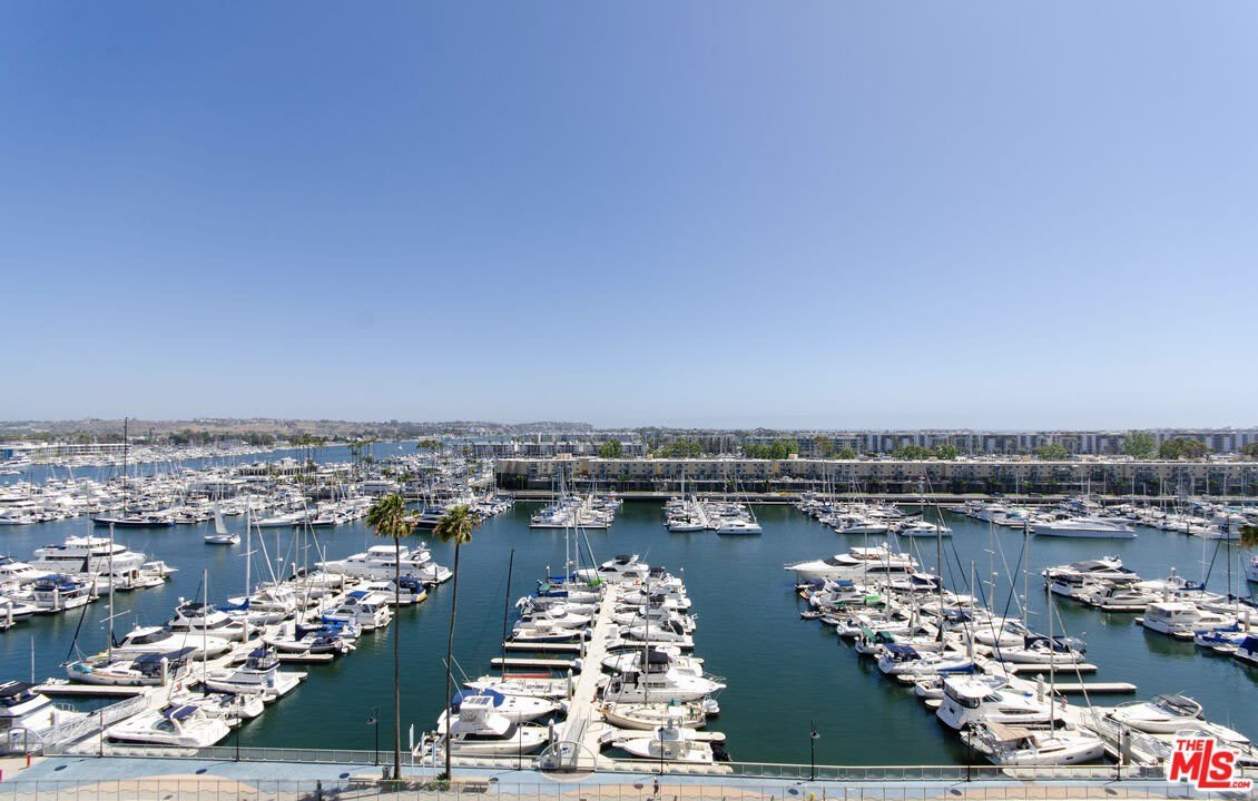 4335 Marina City – photo 2